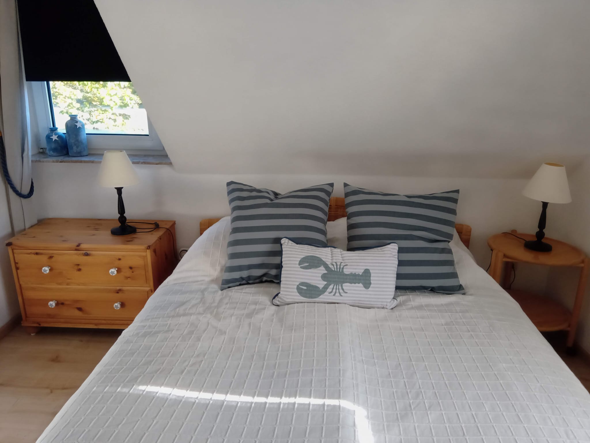 Schlafzimmer mit Doppelbett