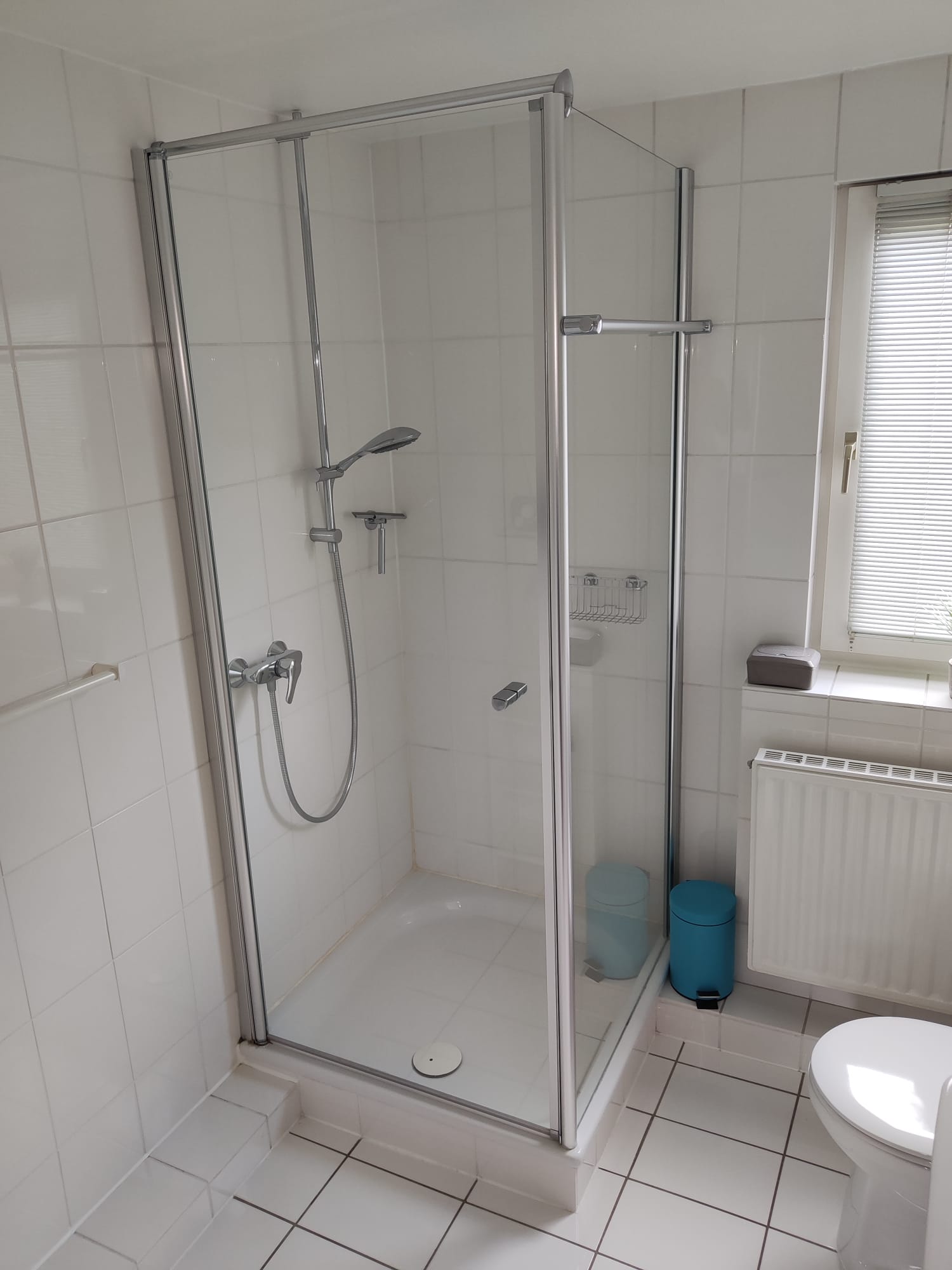 Dusche im Badezimmer